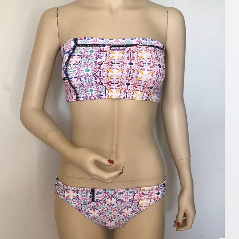 NWTs Nanette Lepore Strappy Back Bikni - Size 8
